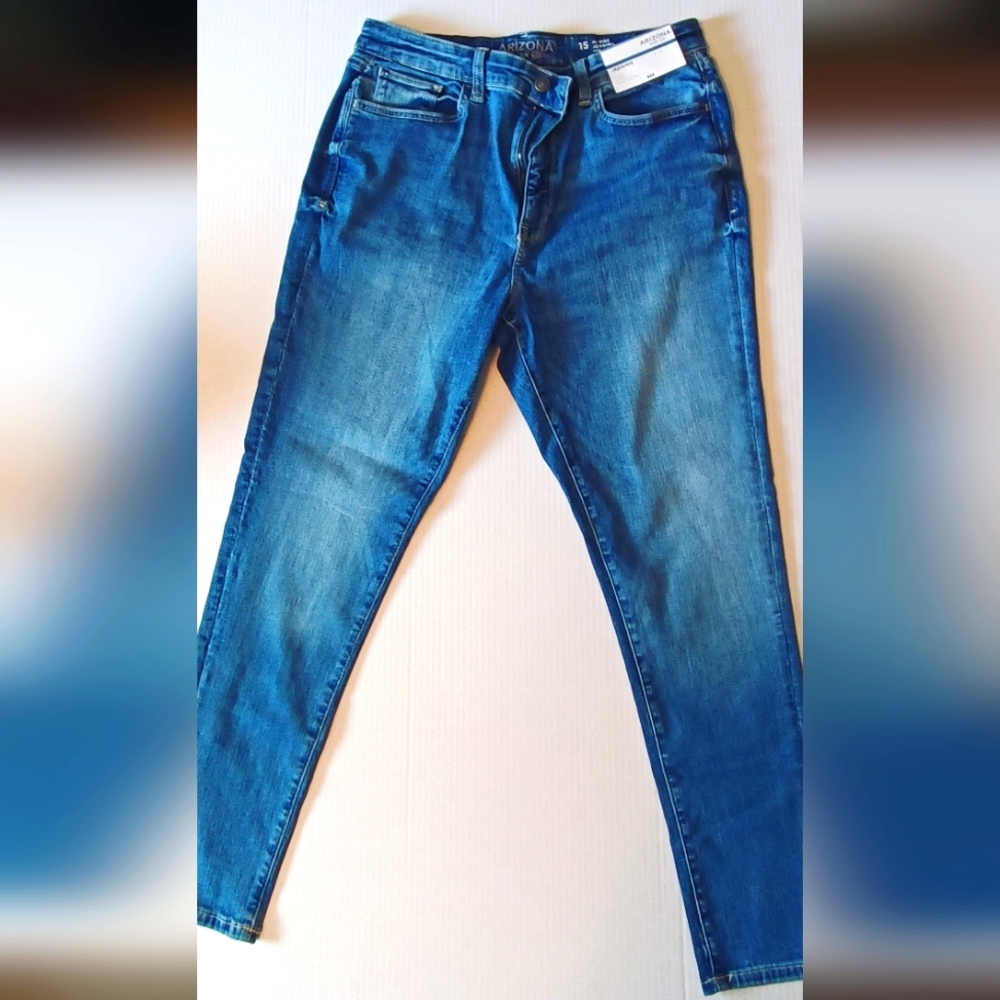 Arizona Hi-rise jegging size 15 *NWT